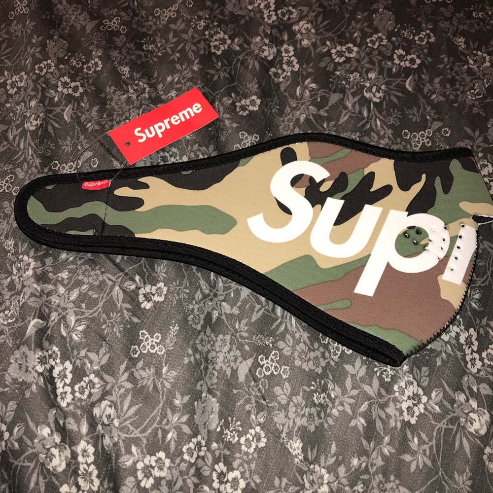 Brand New Supreme Face Mask